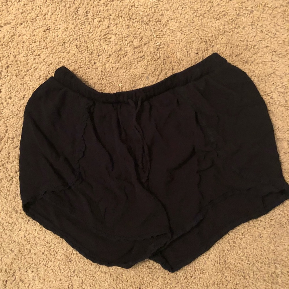 Flowy black shorts